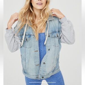 Aerie Offline Hooded Denim Jacket Women’s Size L, New Without Tags